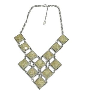 JENNIFER LOPEZ SILVER-TONE SQUARE SHAPED SHIMMERY GREEN BIB 17-20" NECKLACE